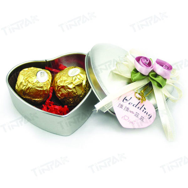 small heart tin for chocolate packaging